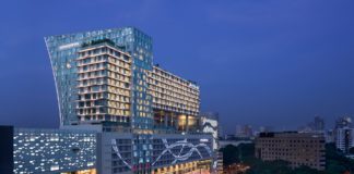 Hotel Jen Orchardgateway at night