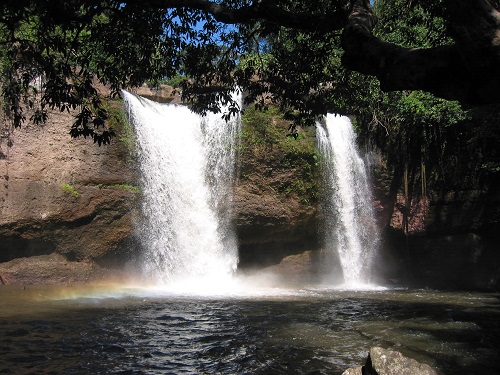 Khao_Yai_national_park_-_Heo_Suwat_waterfall (small)