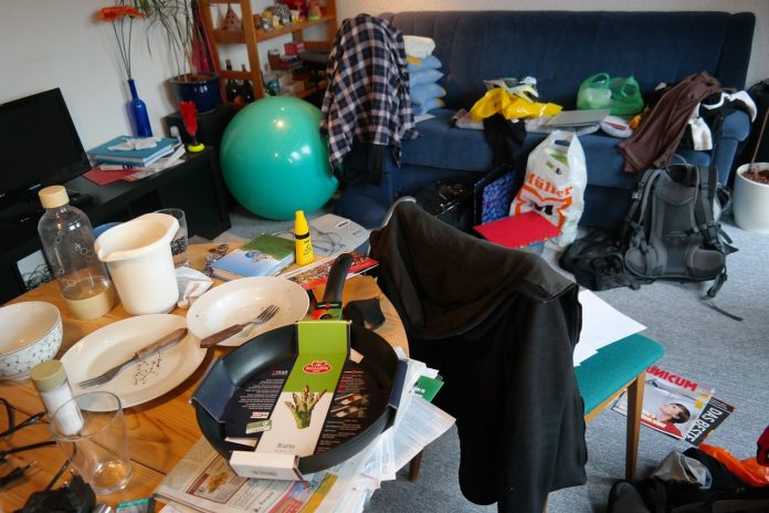 clutter clutter