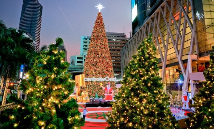Photo TAT CentralWorld best holiday decorations in Southeast Asia