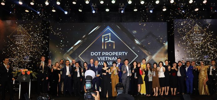 Group photo Dot Property Vietnam Awards 2022
